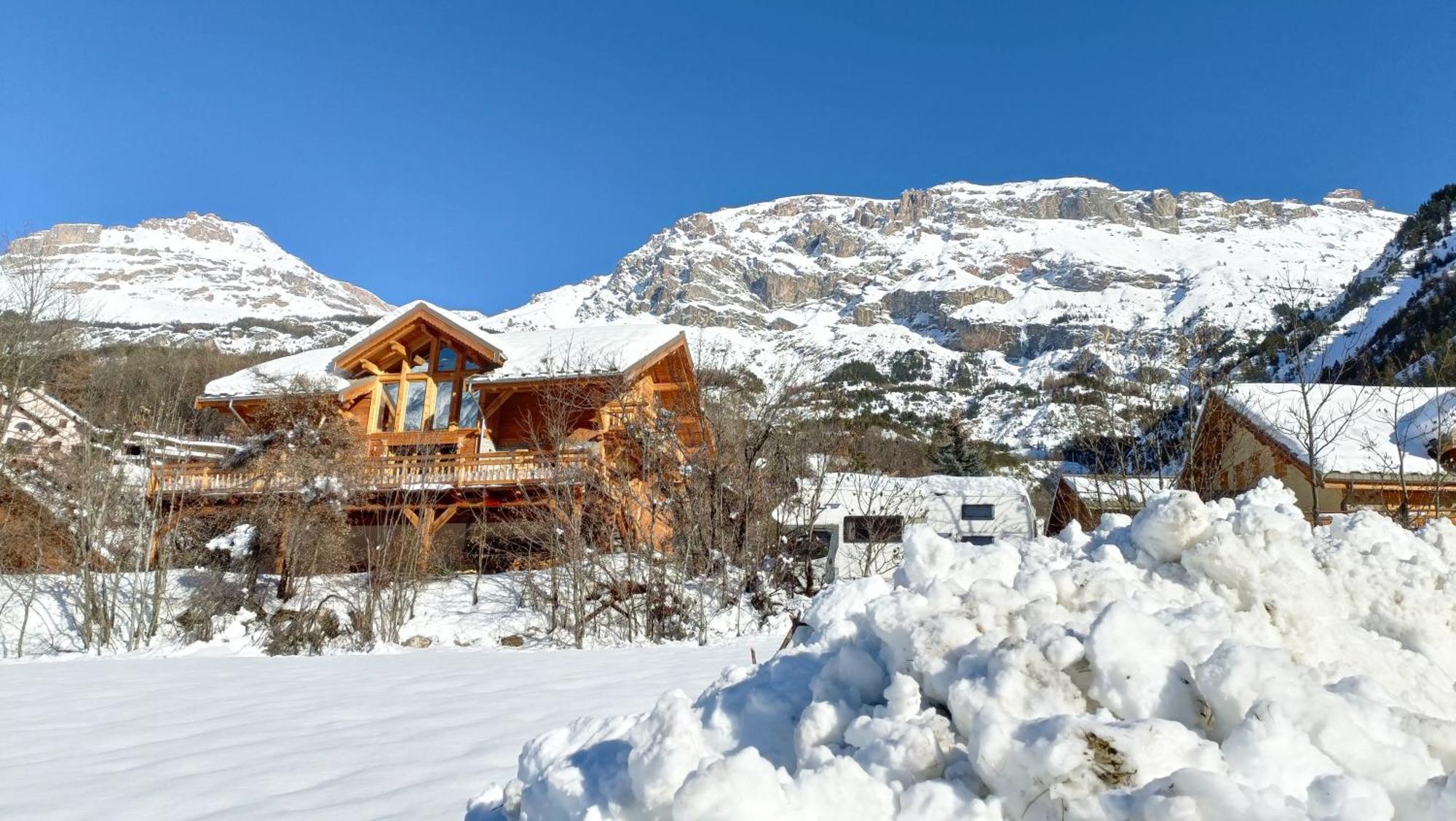 Les Cabris Bed and Breakfast Pelvoux Exterior foto